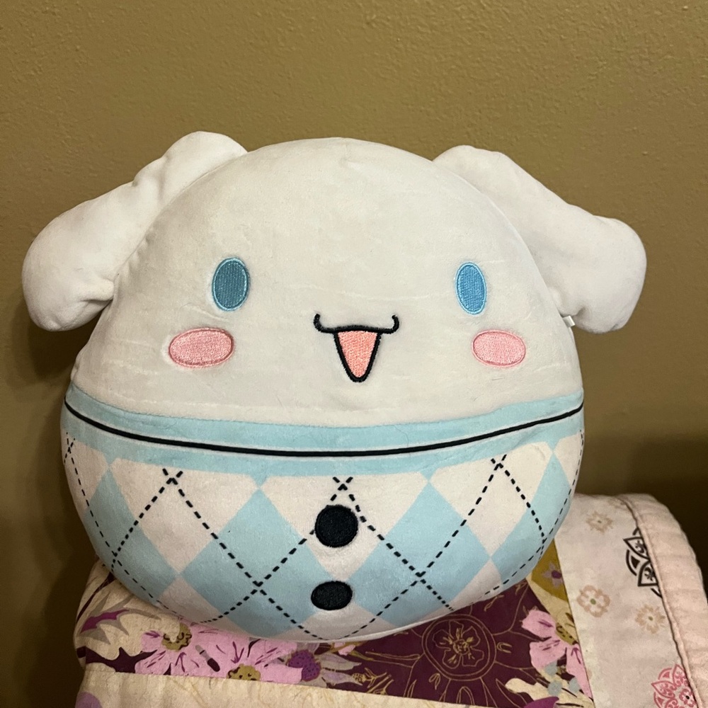 Plaid Cinnamon roll